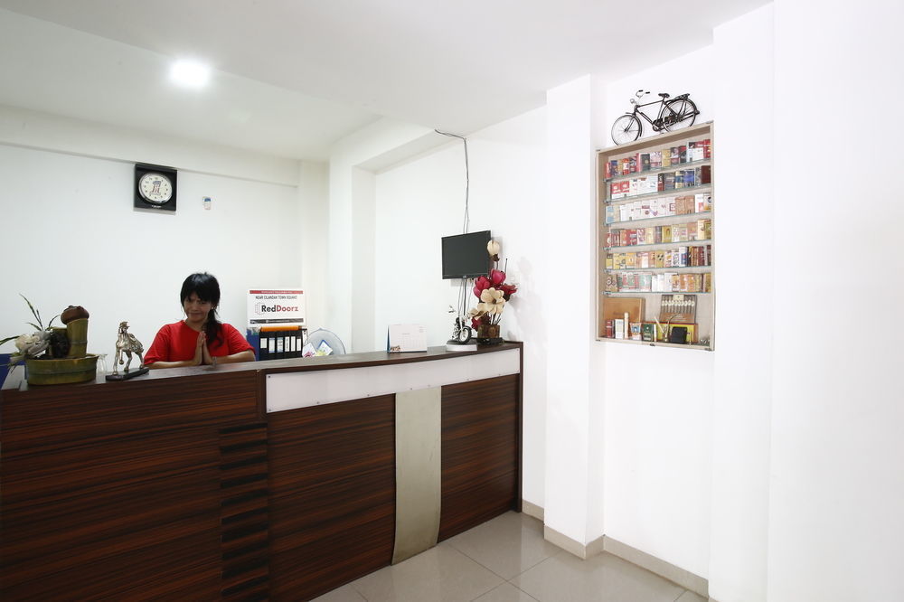 Reddoorz Near Cilandak Town Square Hotel Jakarta Ngoại thất bức ảnh