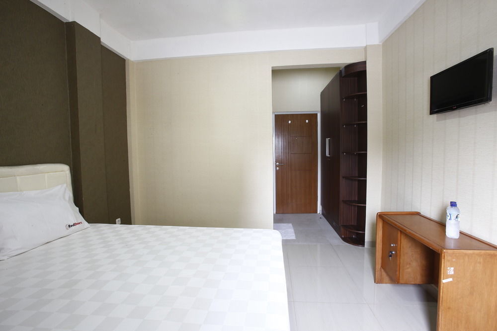 Reddoorz Near Cilandak Town Square Hotel Jakarta Ngoại thất bức ảnh