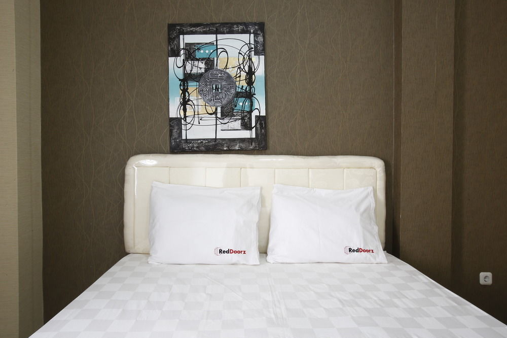 Reddoorz Near Cilandak Town Square Hotel Jakarta Ngoại thất bức ảnh
