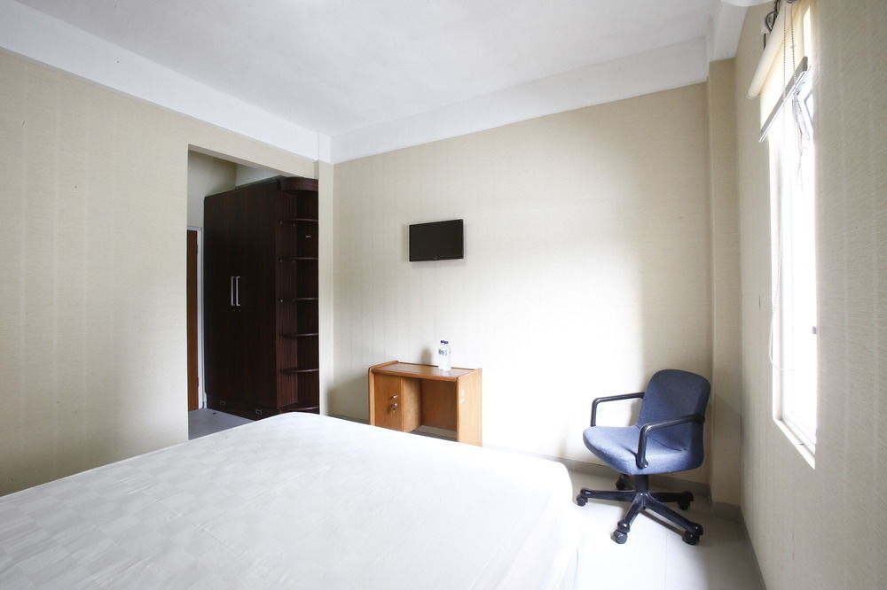 Reddoorz Near Cilandak Town Square Hotel Jakarta Ngoại thất bức ảnh