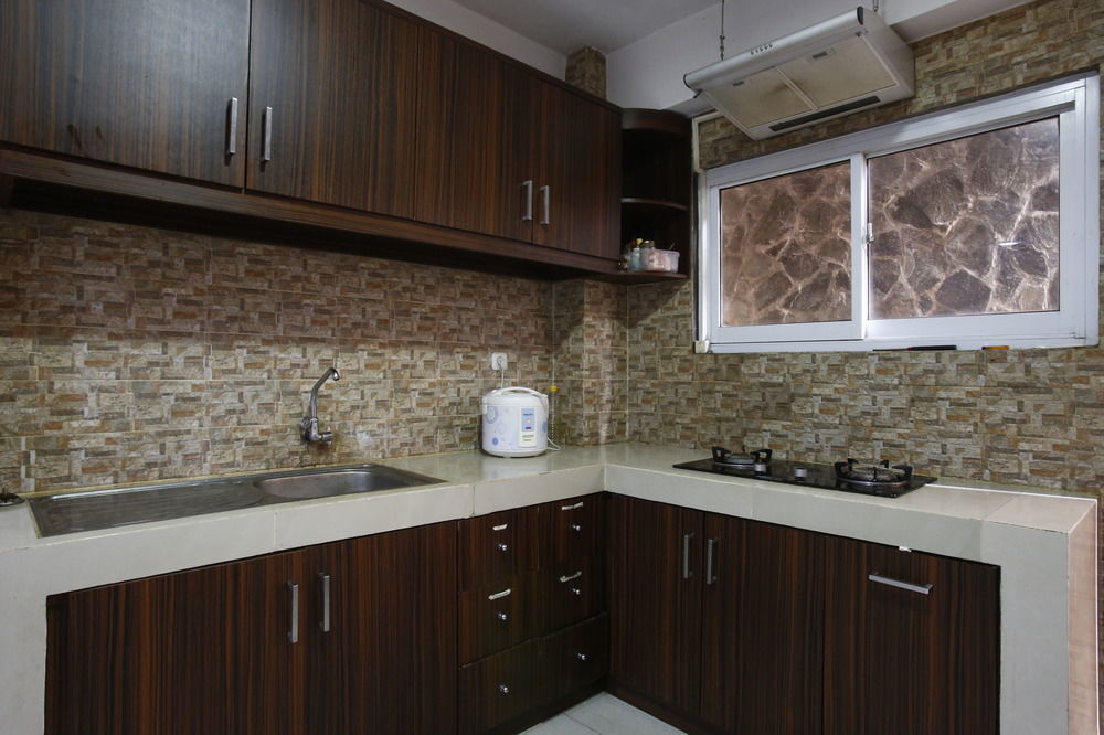 Reddoorz Near Cilandak Town Square Hotel Jakarta Ngoại thất bức ảnh