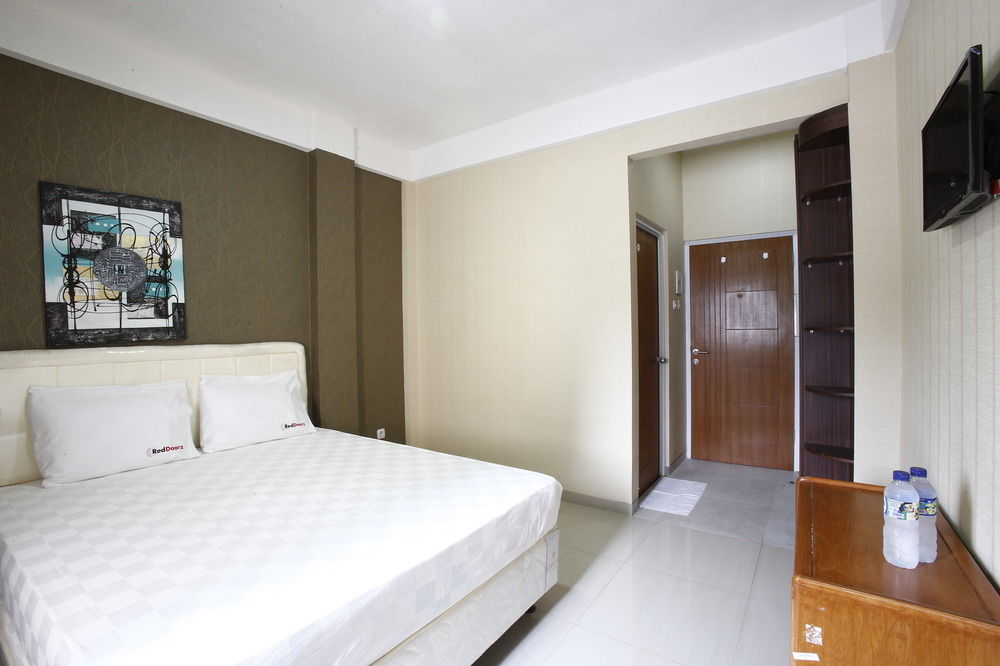 Reddoorz Near Cilandak Town Square Hotel Jakarta Ngoại thất bức ảnh