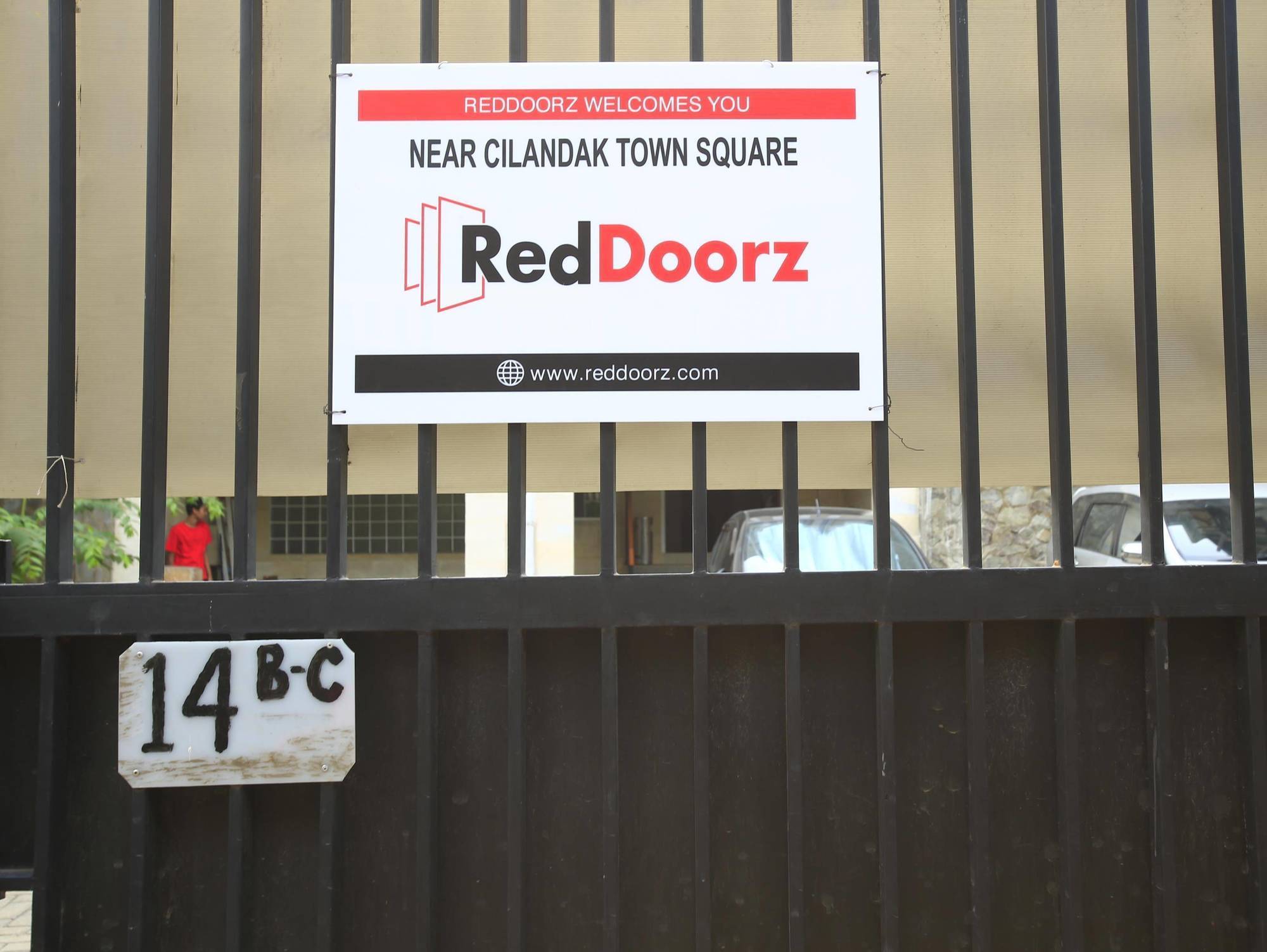 Reddoorz Near Cilandak Town Square Hotel Jakarta Ngoại thất bức ảnh