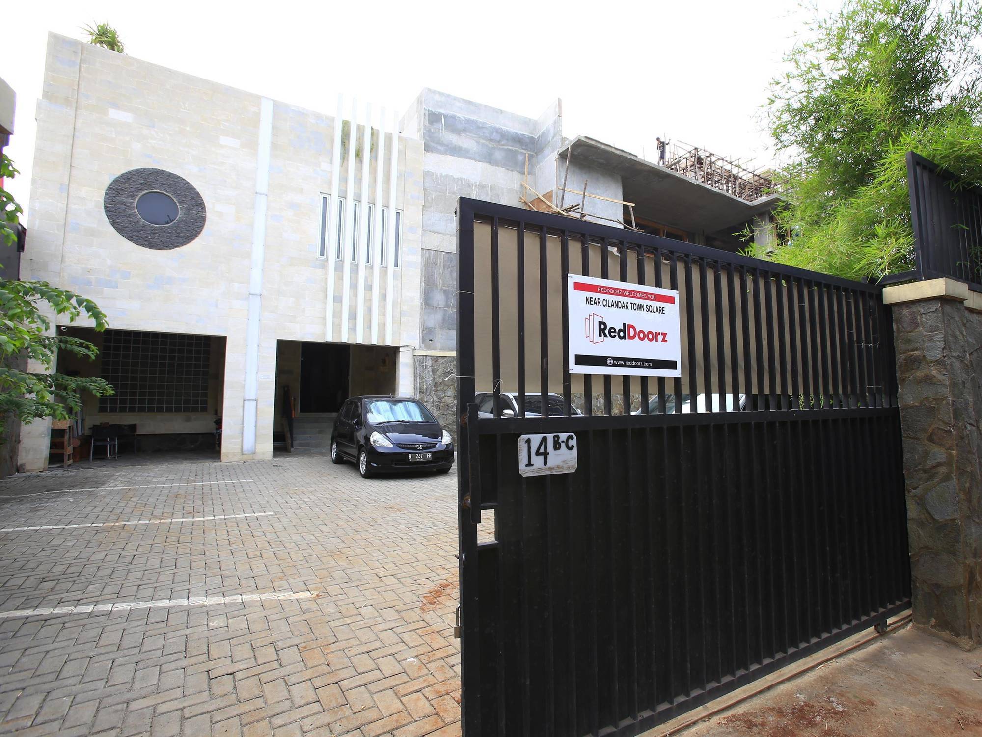 Reddoorz Near Cilandak Town Square Hotel Jakarta Ngoại thất bức ảnh